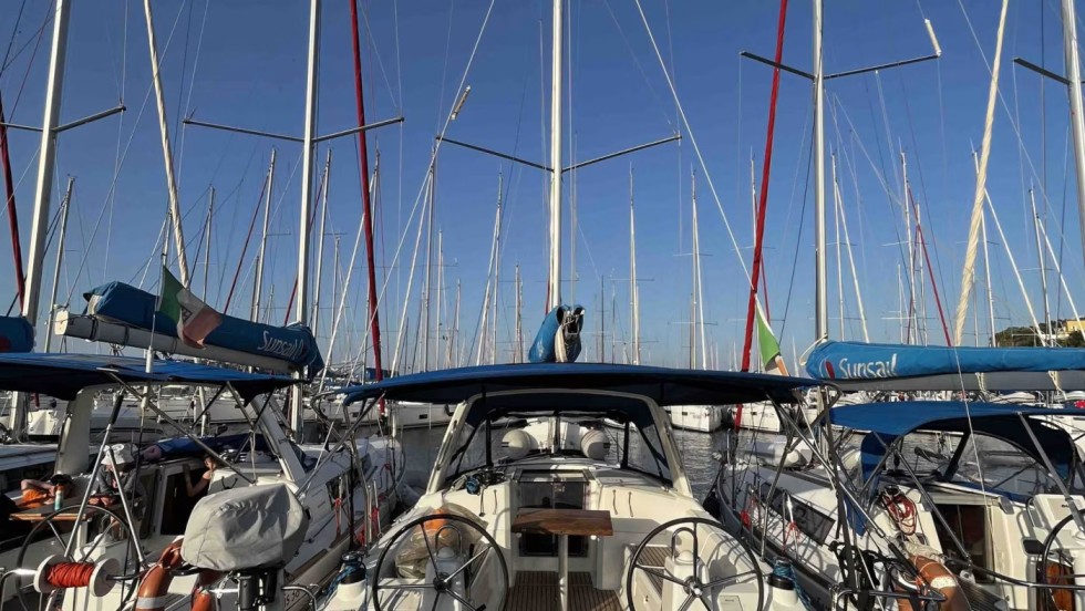 Oceanis 35 - Boatscribe.com
