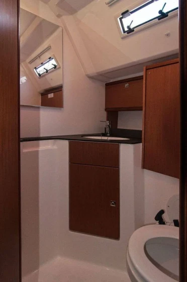 Bavaria 46 Cruiser - Boatscribe.com