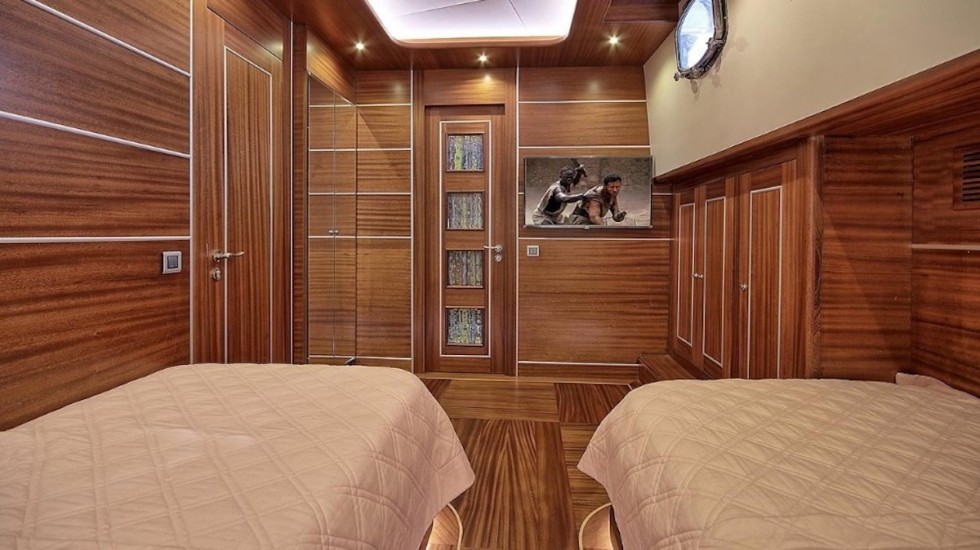 Custom Built - Boatscribe.com