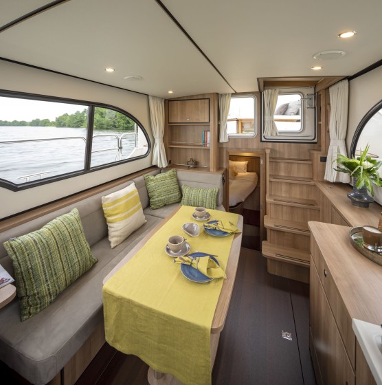 Linssen 35 SL - Boatscribe.com