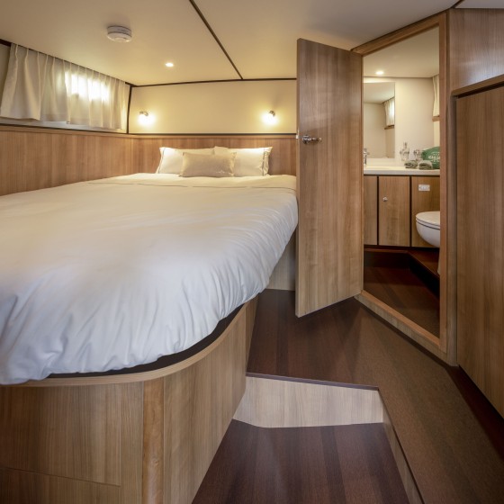 Linssen 35 SL - Boatscribe.com