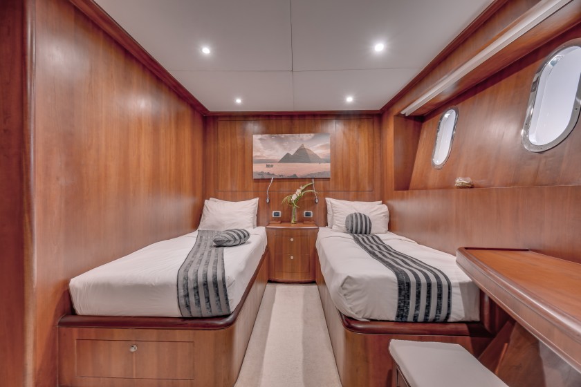 Luxury Motor Yacht - Boatscribe.com