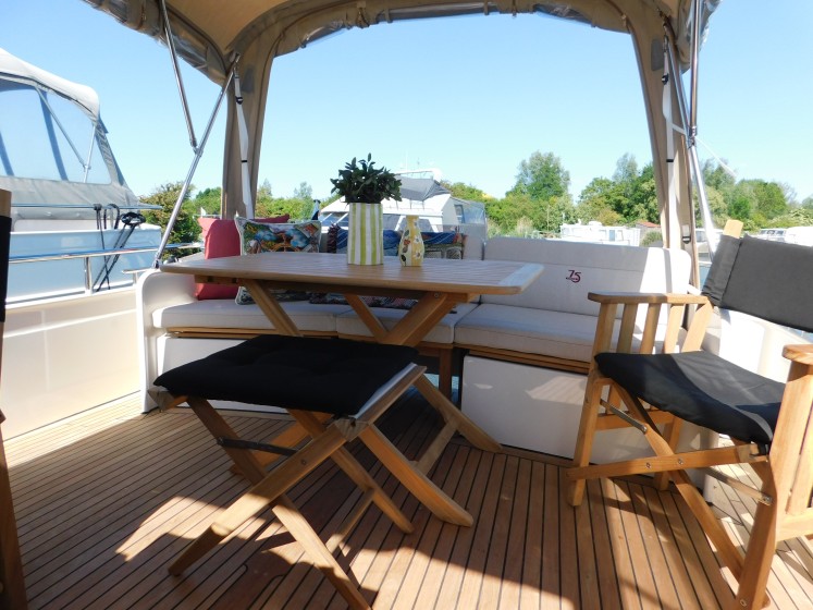 Linssen 35 SL - Boatscribe.com