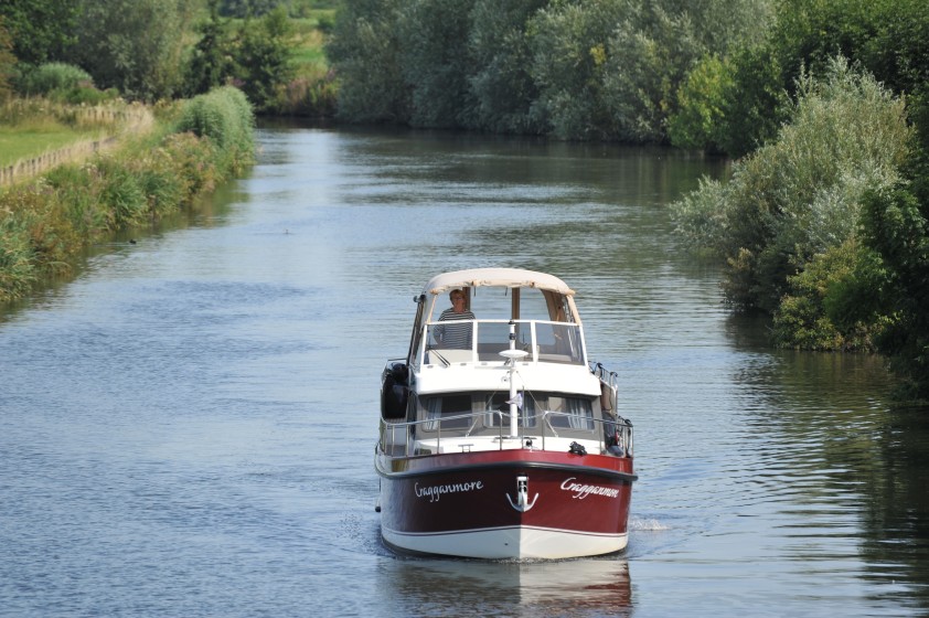 Linssen 35 SL - Boatscribe.com