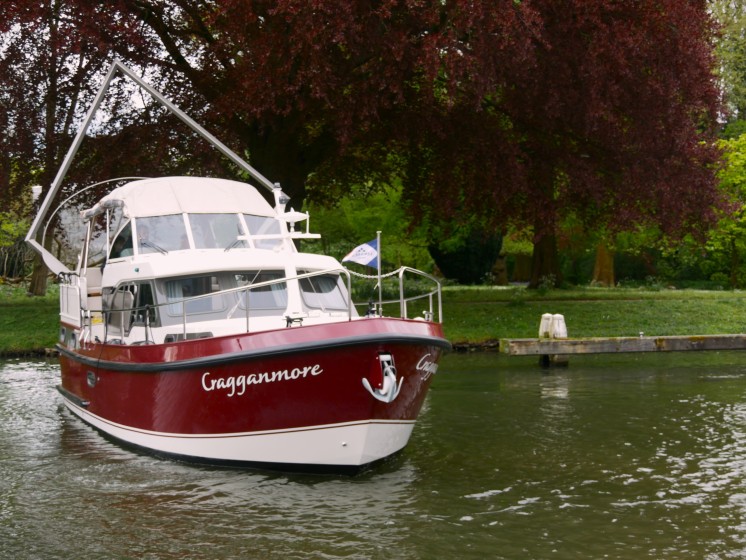 Linssen 35 SL - Boatscribe.com