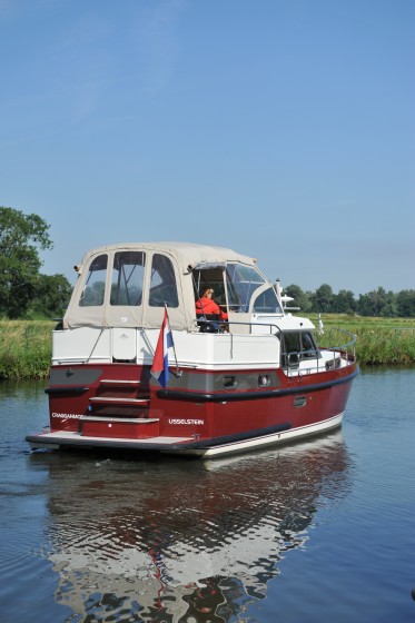 Linssen 35 SL - Boatscribe.com