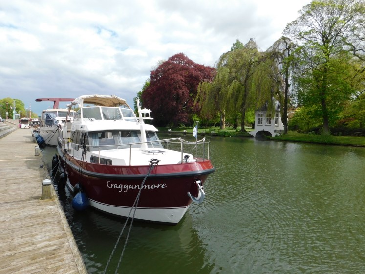 Linssen 35 SL - Boatscribe.com