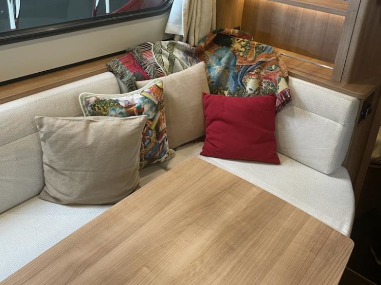 Linssen 35 SL - Boatscribe.com