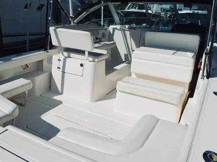 Tiara 2900 Coronet - Boatscribe.com