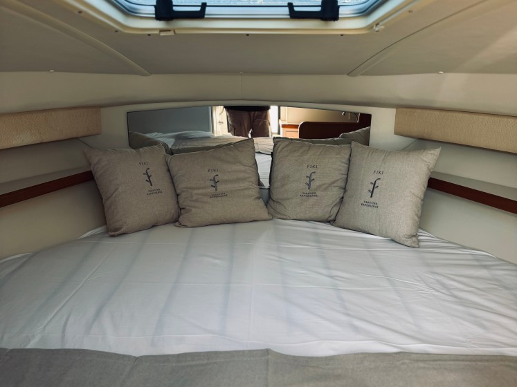 Tiara 2900 Coronet - Boatscribe.com