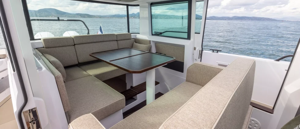 Axopar 37 XC Cross Cabin - Boatscribe.com