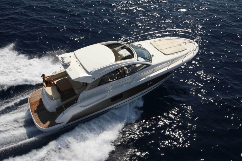 Prestige 440 - Boatscribe.com