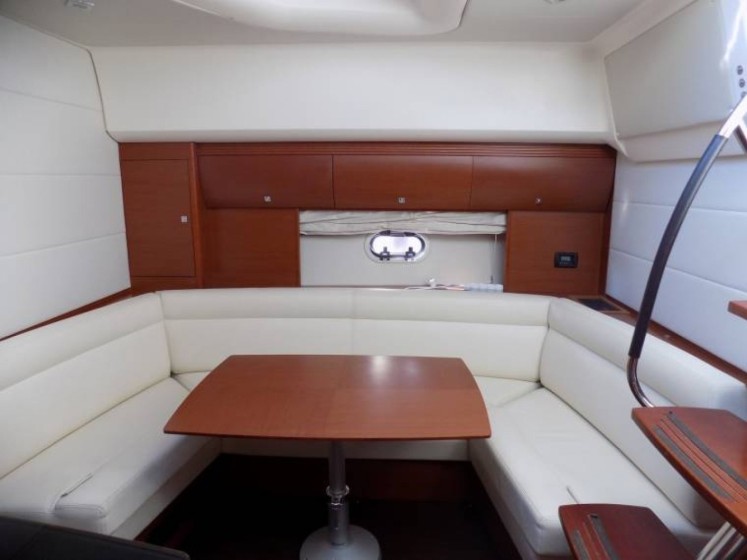 Prestige 440 - Boatscribe.com