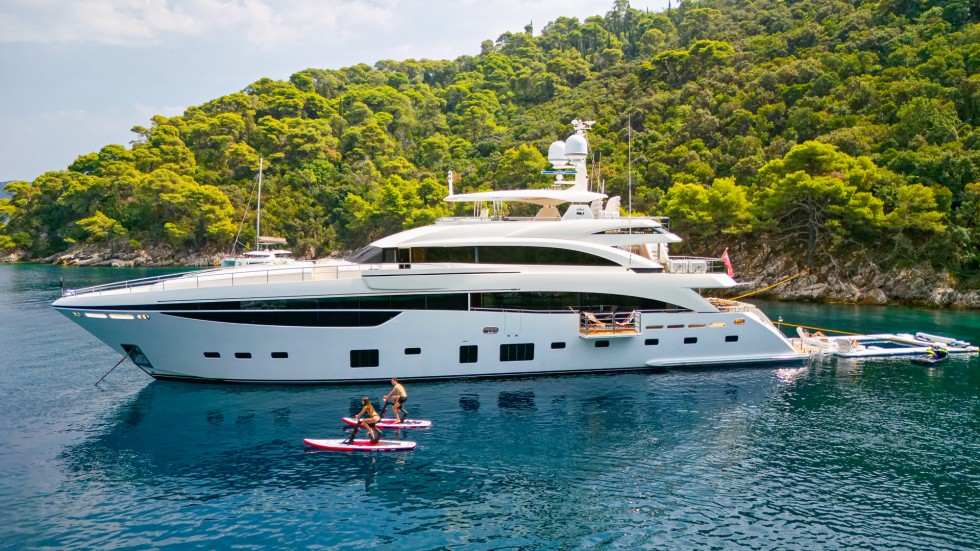 Princess V40 - Boatscribe.com