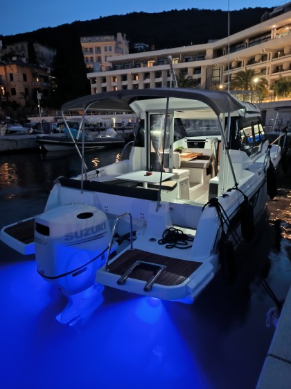 Merry Fisher 795 - Boatscribe.com