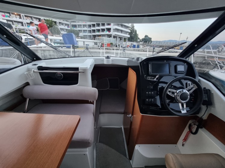 Merry Fisher 795 - Boatscribe.com