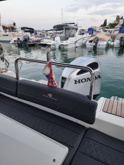 Atlantic 730 - Boatscribe.com