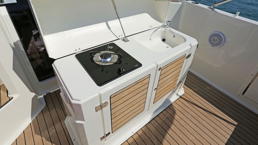 Atlantic 730 - Boatscribe.com