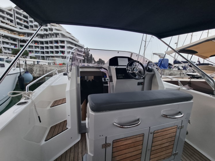 Atlantic 730 - Boatscribe.com