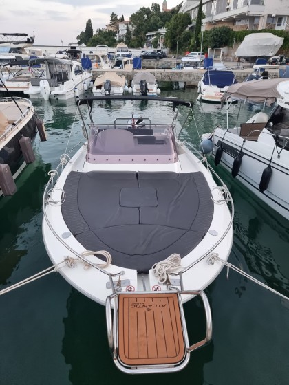 Atlantic 730 - Boatscribe.com