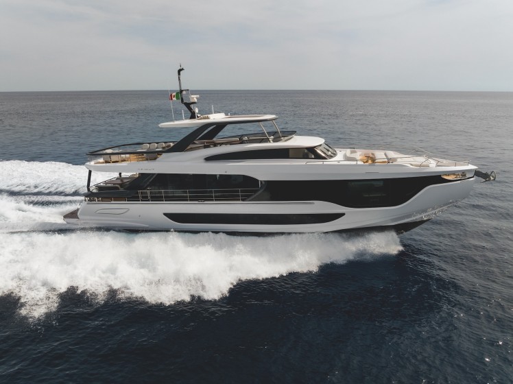Azimut Grande 26 - Boatscribe.com