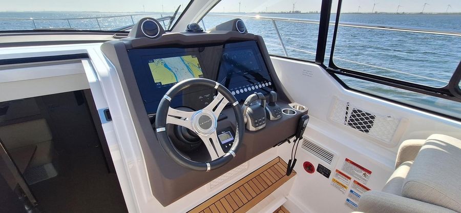 Azimut Atlantis 45 - Boatscribe.com