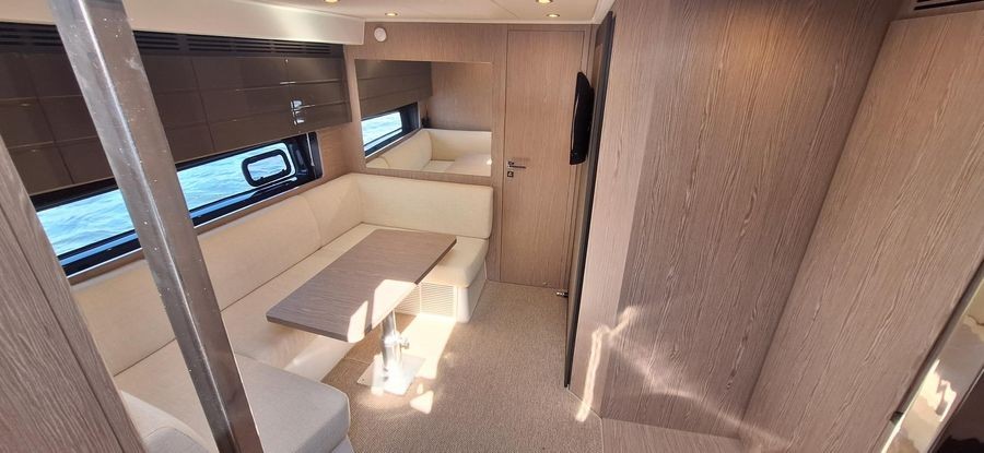 Azimut Atlantis 45 - Boatscribe.com