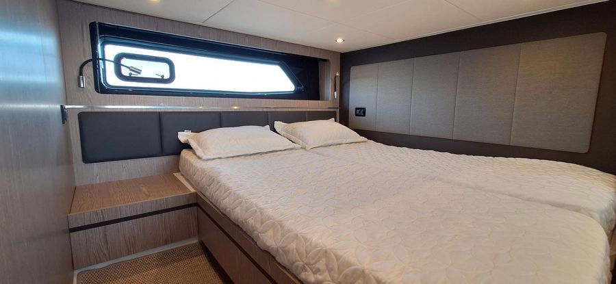 Azimut Atlantis 45 - Boatscribe.com