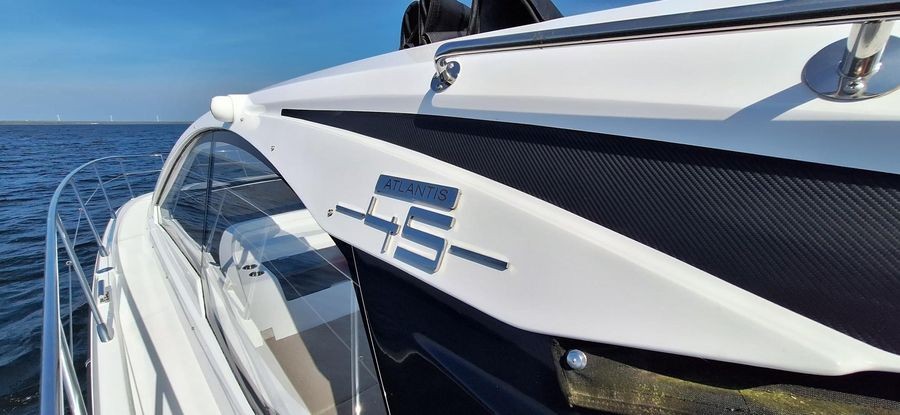 Azimut Atlantis 45 - Boatscribe.com