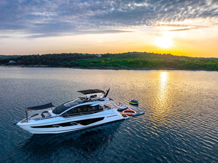 Sunseeker 65 - Boatscribe.com