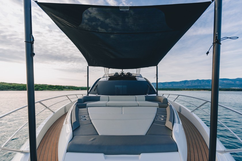 Sunseeker 65 - Boatscribe.com