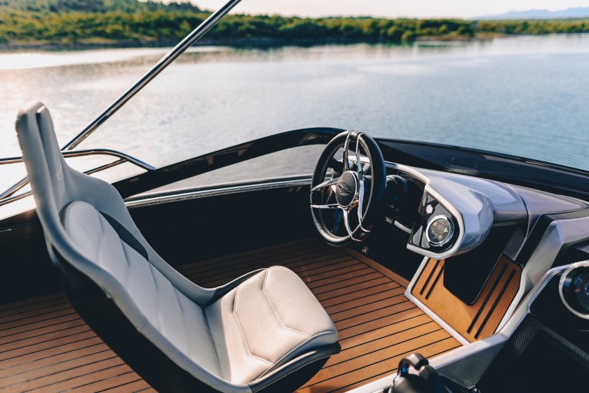 Sunseeker 65 - Boatscribe.com