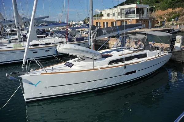 Dufour 360 GL - Boatscribe.com