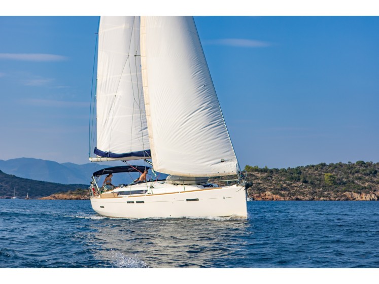 Sun Odyssey 449 - Boatscribe.com