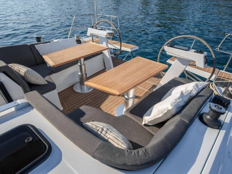 Hanse 410 - Boatscribe.com