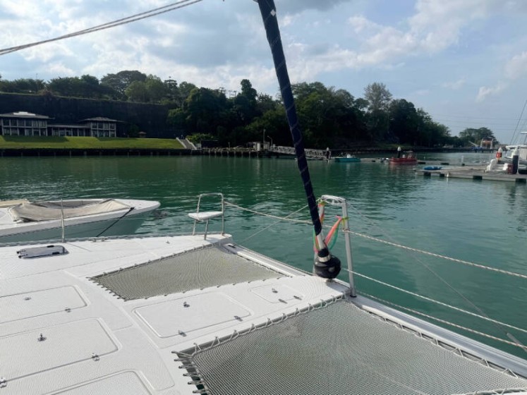 Island Spirit 410 - Boatscribe.com