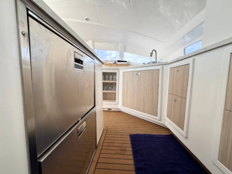 Island Spirit 410 - Boatscribe.com