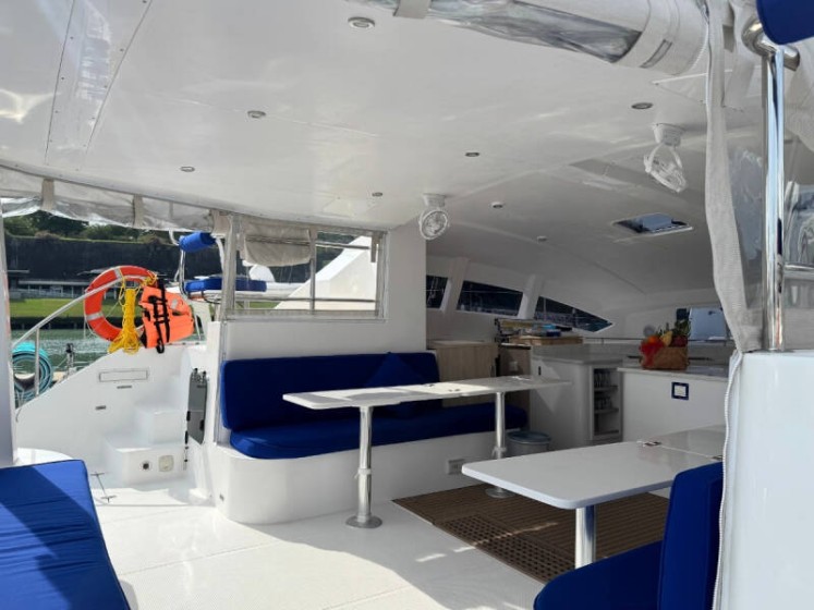 Island Spirit 410 - Boatscribe.com