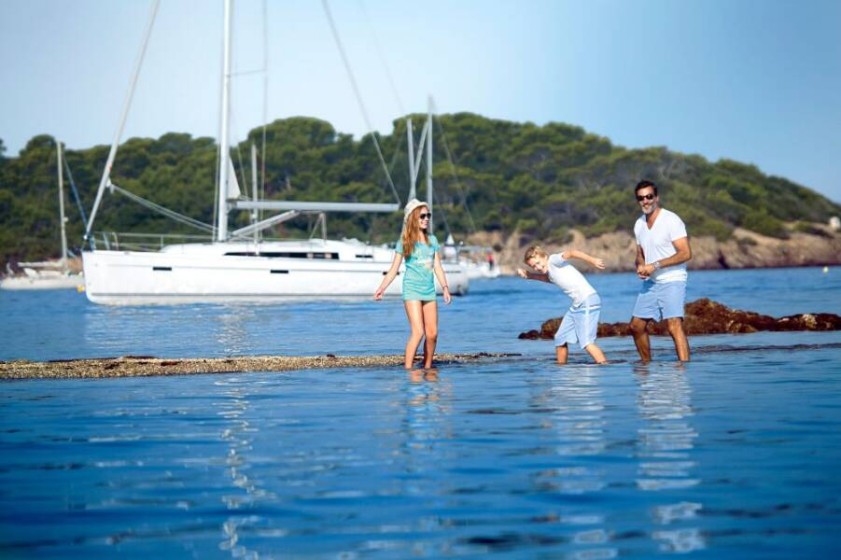 Bavaria 41 Cruiser - Boatscribe.com