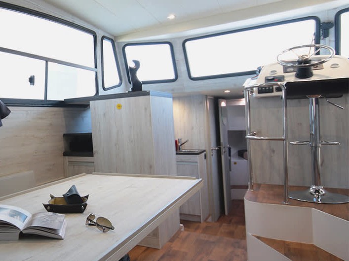 Minuetto 8+ - Boatscribe.com