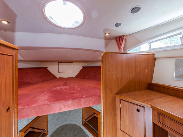 Europa 400 - Boatscribe.com