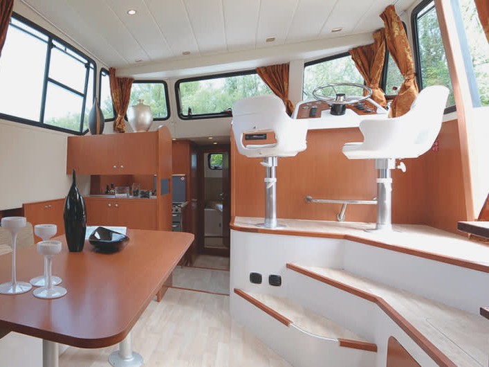 Minuetto 6+ - Boatscribe.com