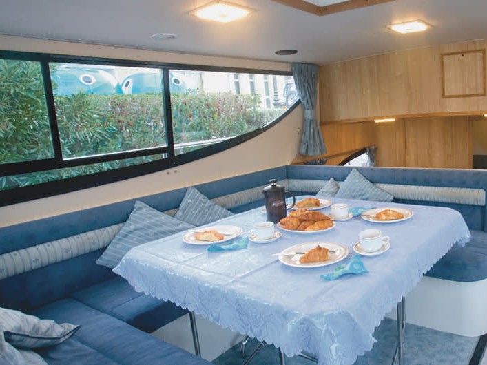 Le Boat Magnifique - Boatscribe.com