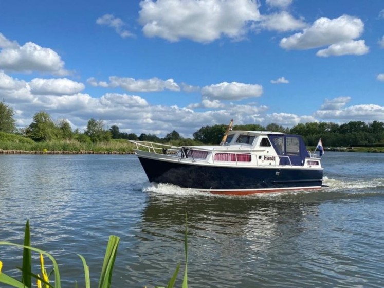 Courtevenne 830 - Boatscribe.com