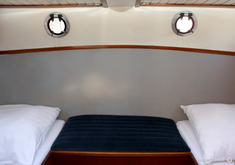 Courtevenne 830 - Boatscribe.com