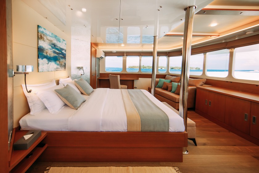 Luxury Motor Yacht - Boatscribe.com