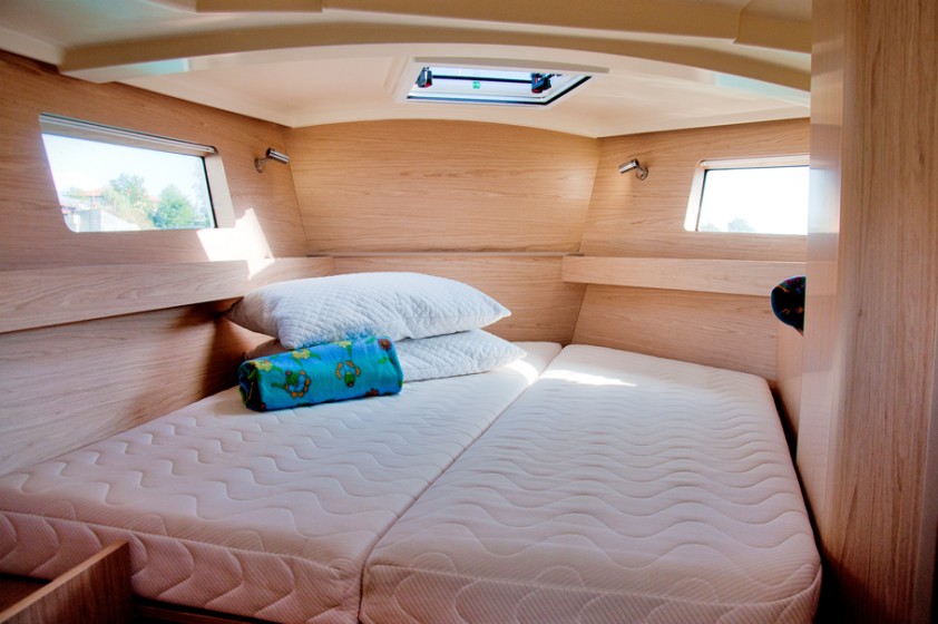 Oceanis 41.1 - Boatscribe.com