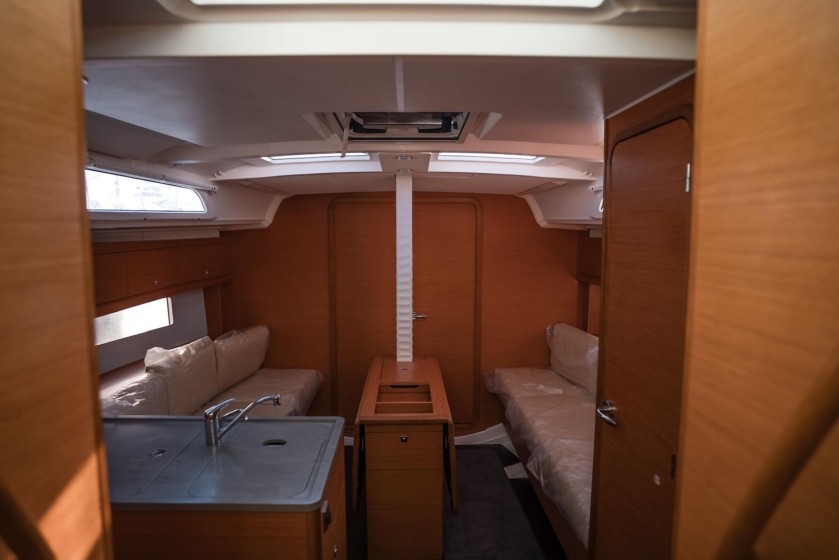 Dufour 37 - Boatscribe.com