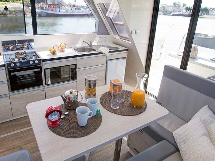 Le Boat Horizon 2 - Boatscribe.com