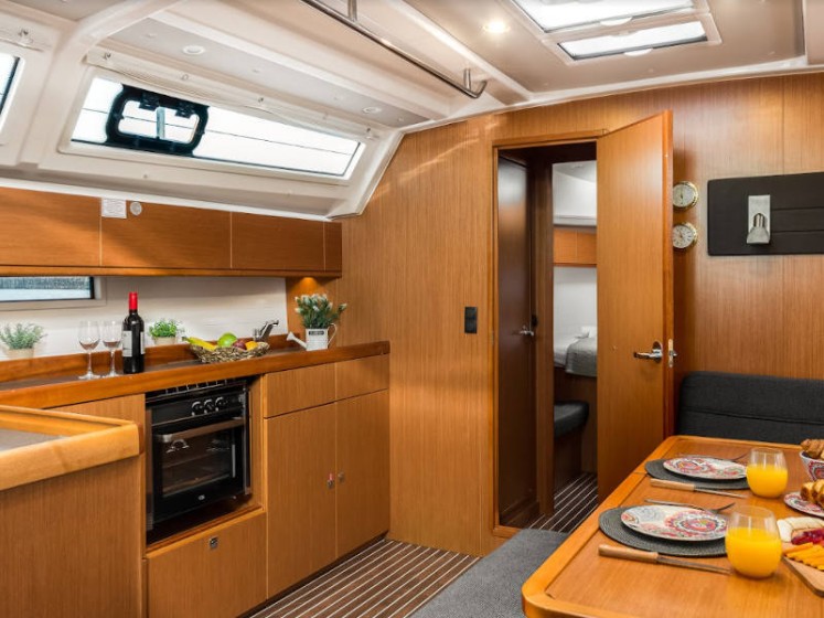 Bavaria 46 Cruiser - Boatscribe.com
